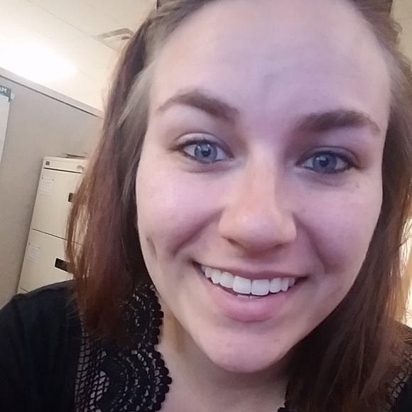 Meet your Posher!! - Picture 1 of 1